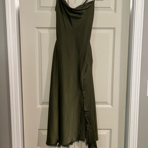 ASTR the label Gaia midi dress - Picture 2 of 5